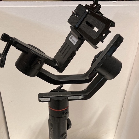 Feiyu AK2000 3-Axis Gimbal Stabilizer - Picture 3 of 9